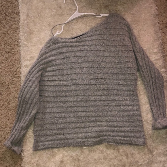 Gray off the shoulder sweater - Picture 1 of 3
